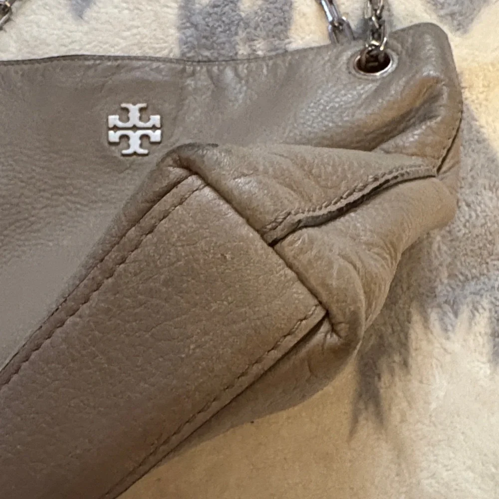 TORY BURCH Swingback Leather Shoulder Crossbody Bag French Grey/Tan